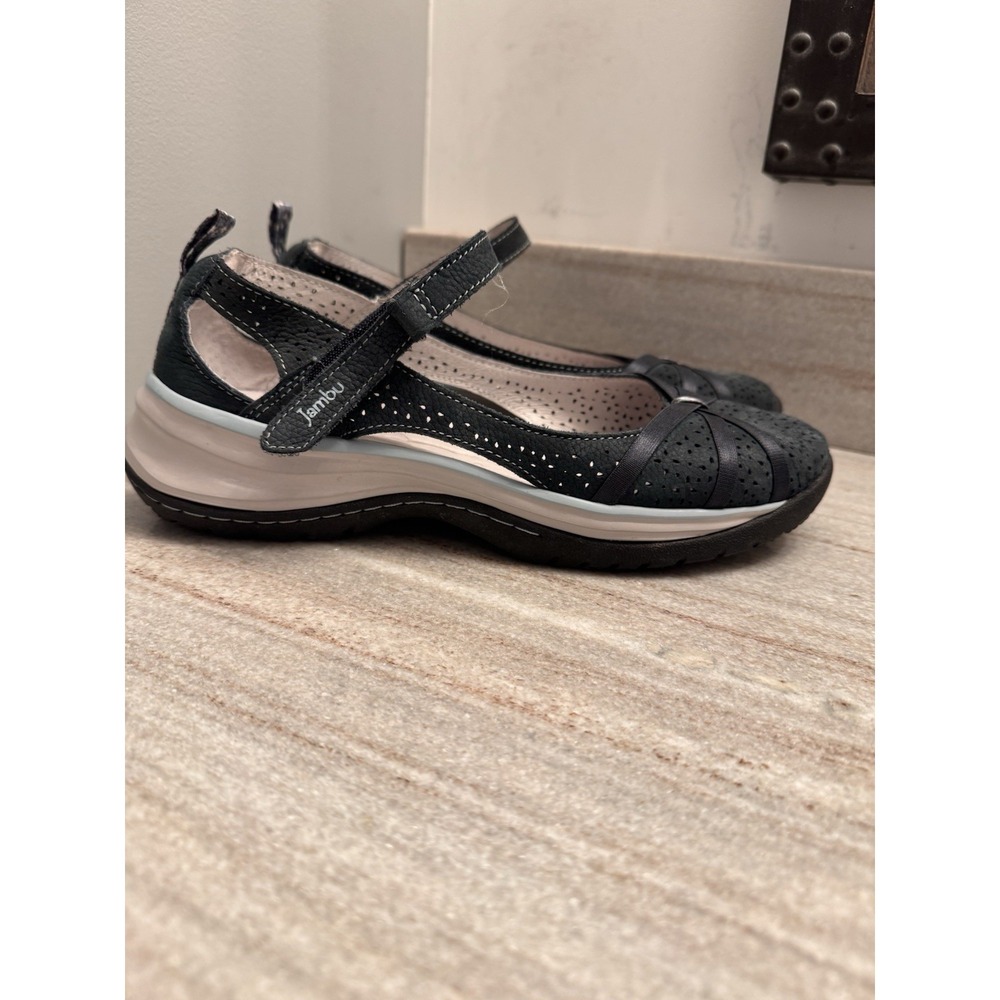Jambu Rally Perforated Mary Jane Women 8.5W‎ EUC Leather Comfort Flats Sandals